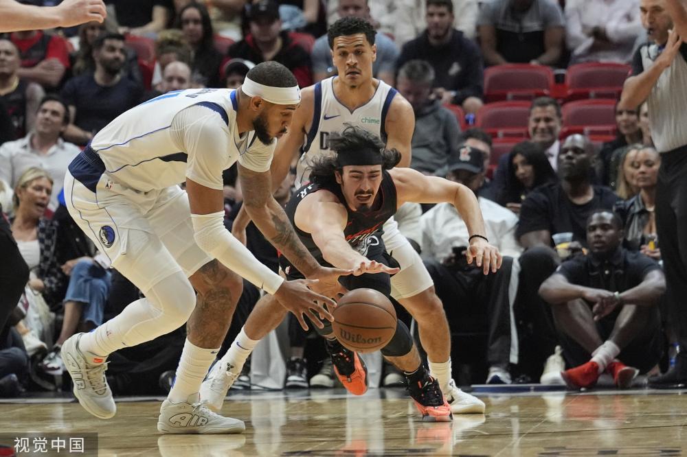 都展现出超 都展现出超